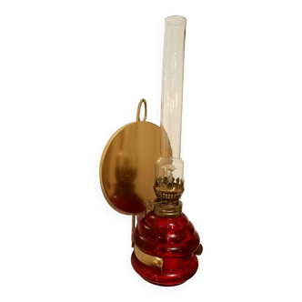 Lampe à pétrole murale