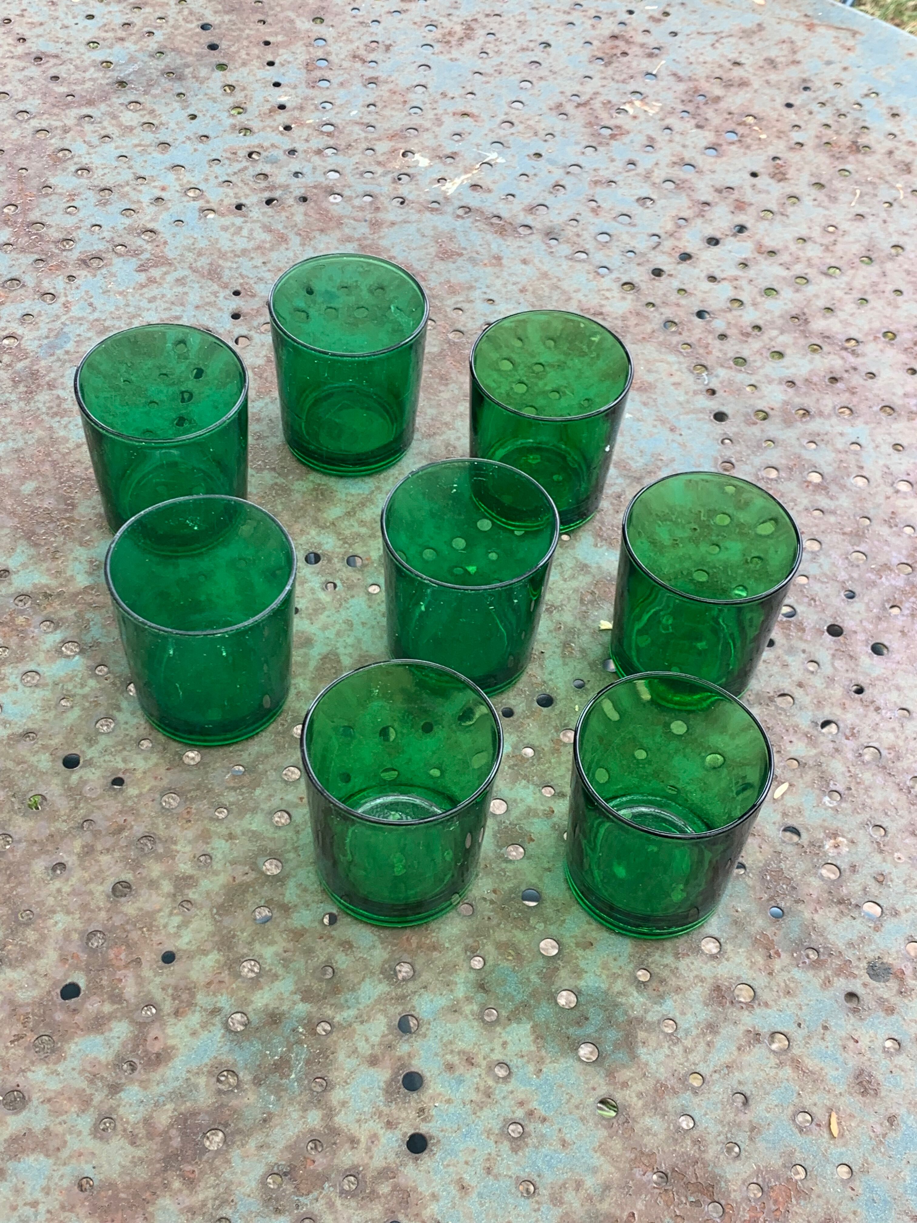 8 glasses of water or wine, straight, in green glass, cups, stamps chantovent vin de pays france