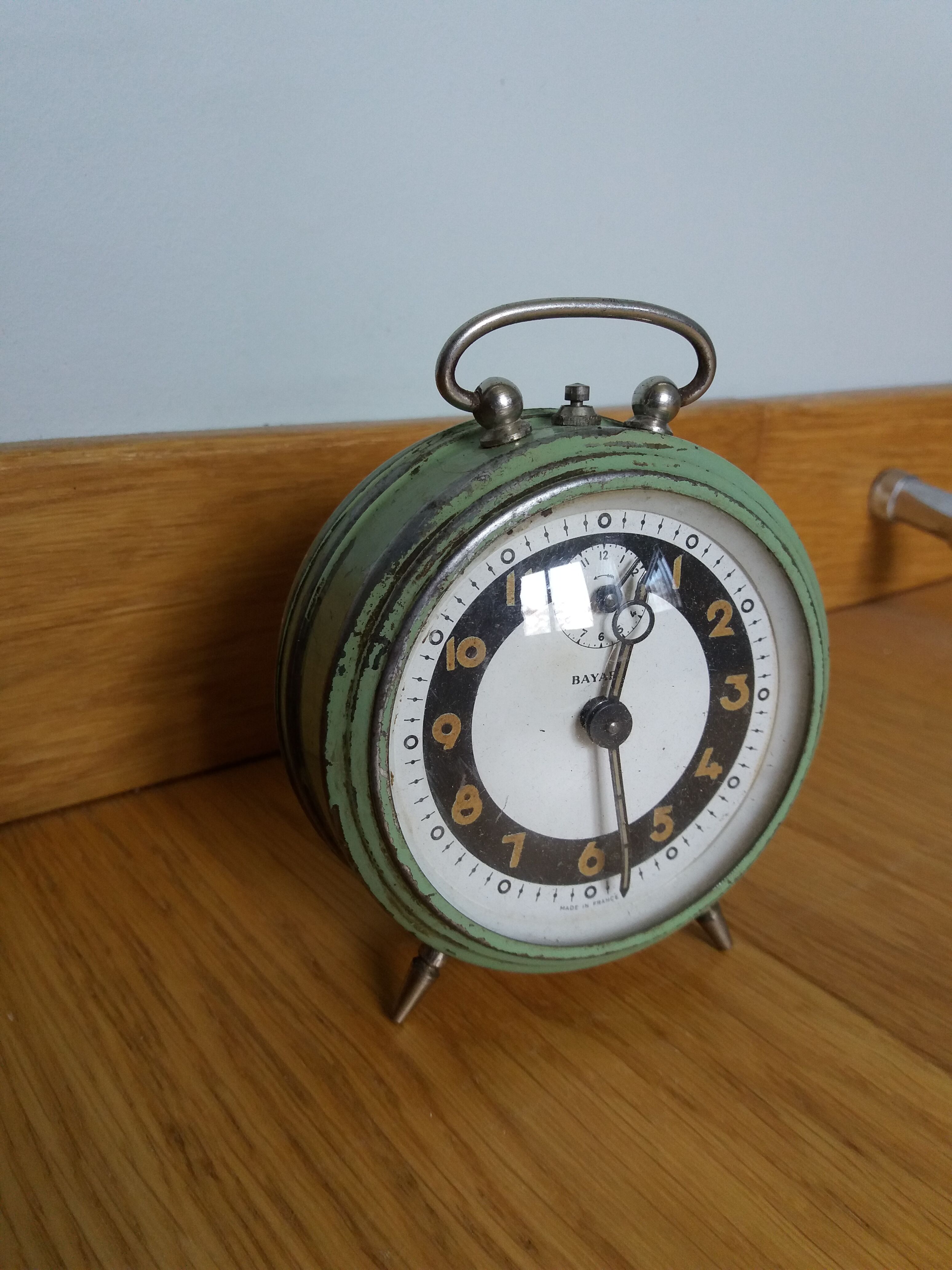 Pale green Bayard alarm clock