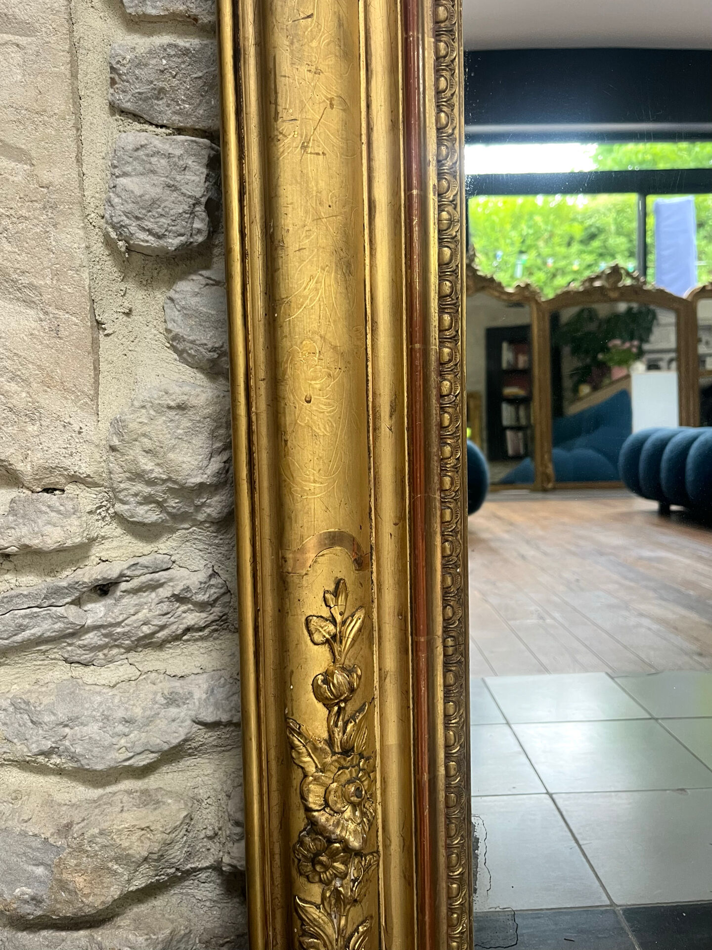 Fireplace mirror with pediment and pearl 178.5/151cm gold leaf, mercury