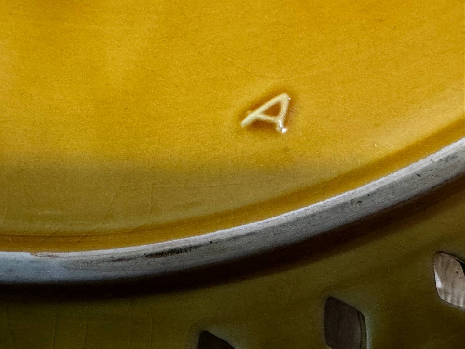 Ceramic plate Vallauris - Pierced decoration Olives - 1950s