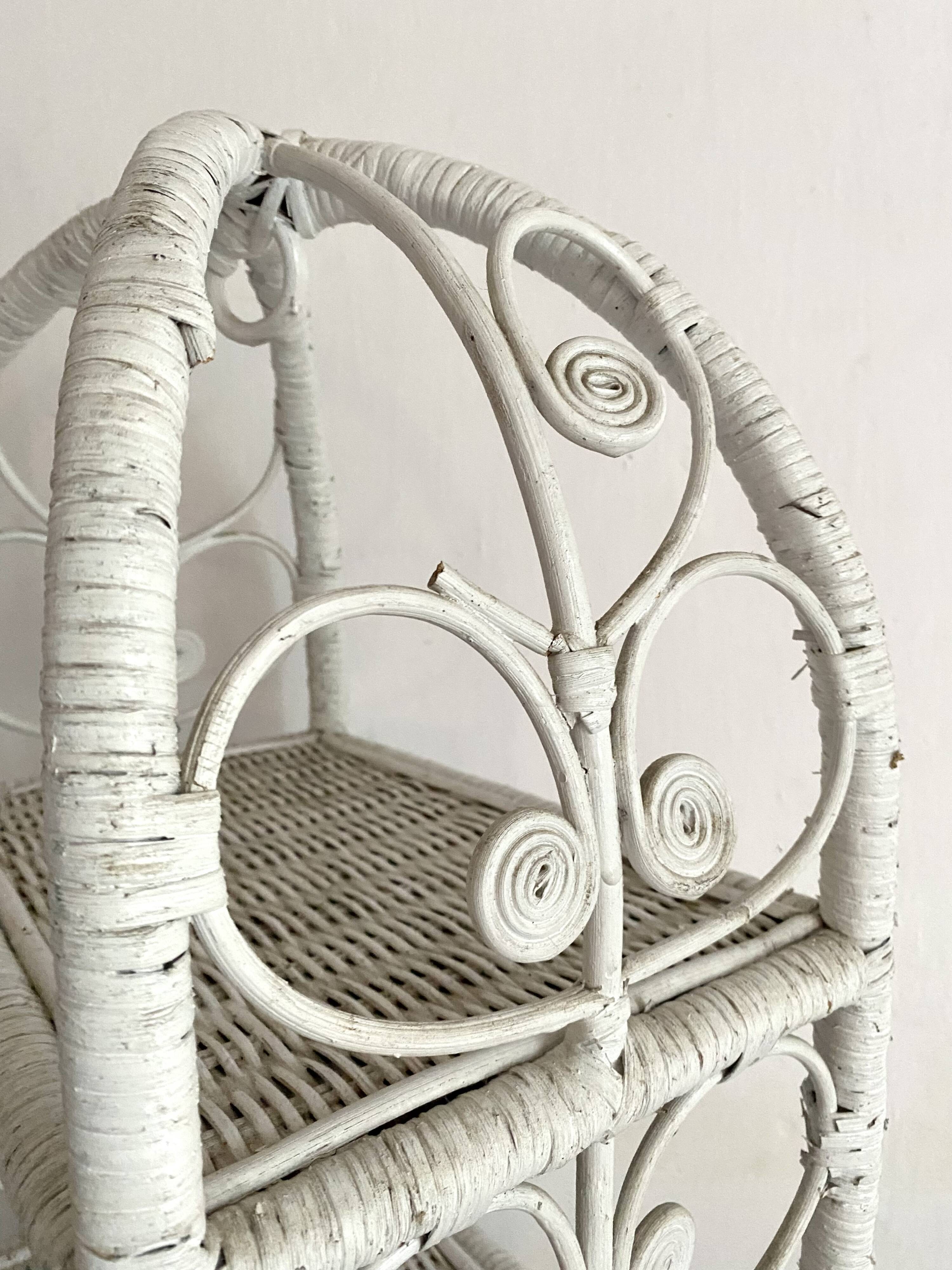 Peacok Rattan Shelf