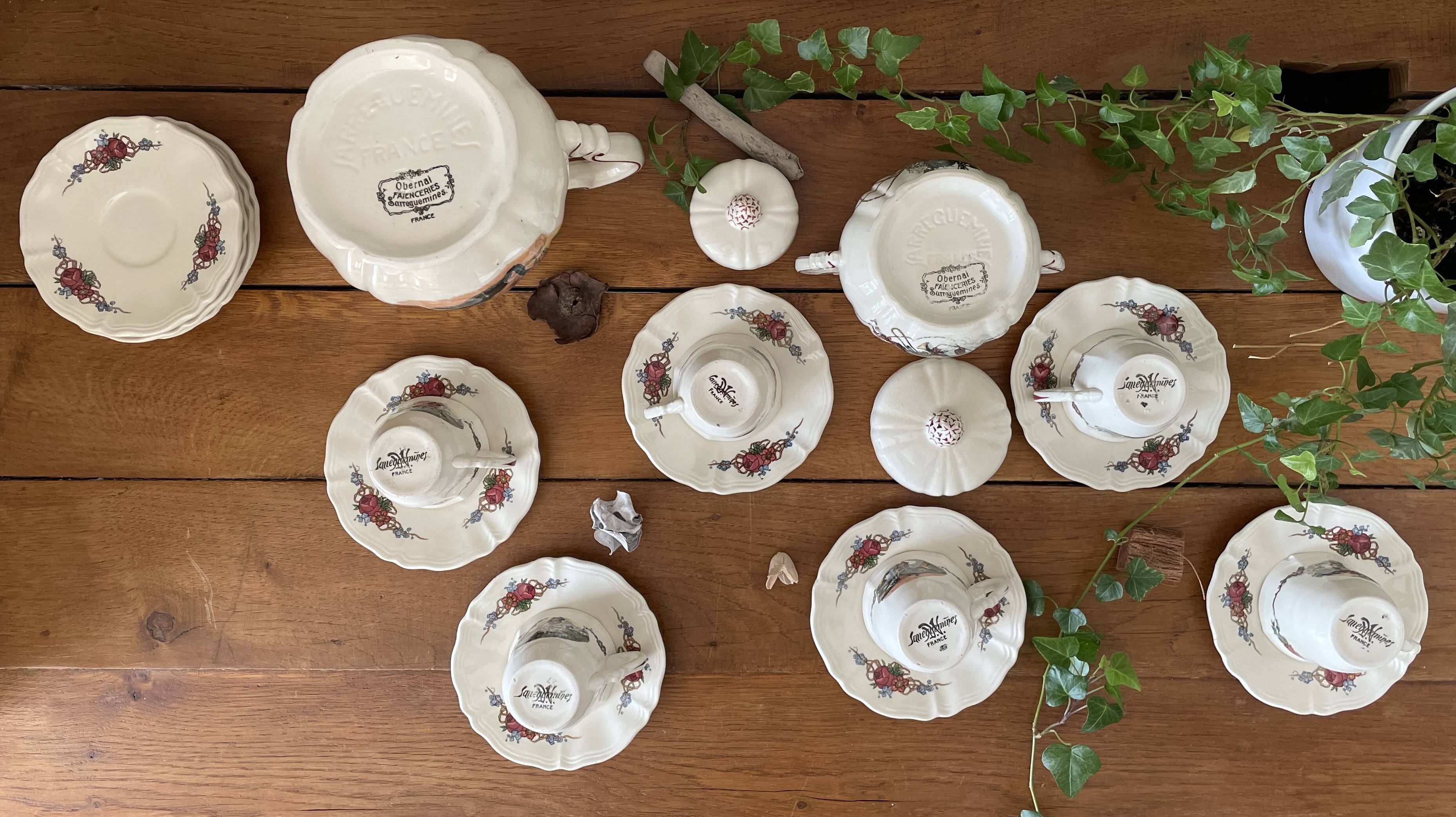 Antique coffee service in Sarreguemines earthenware.