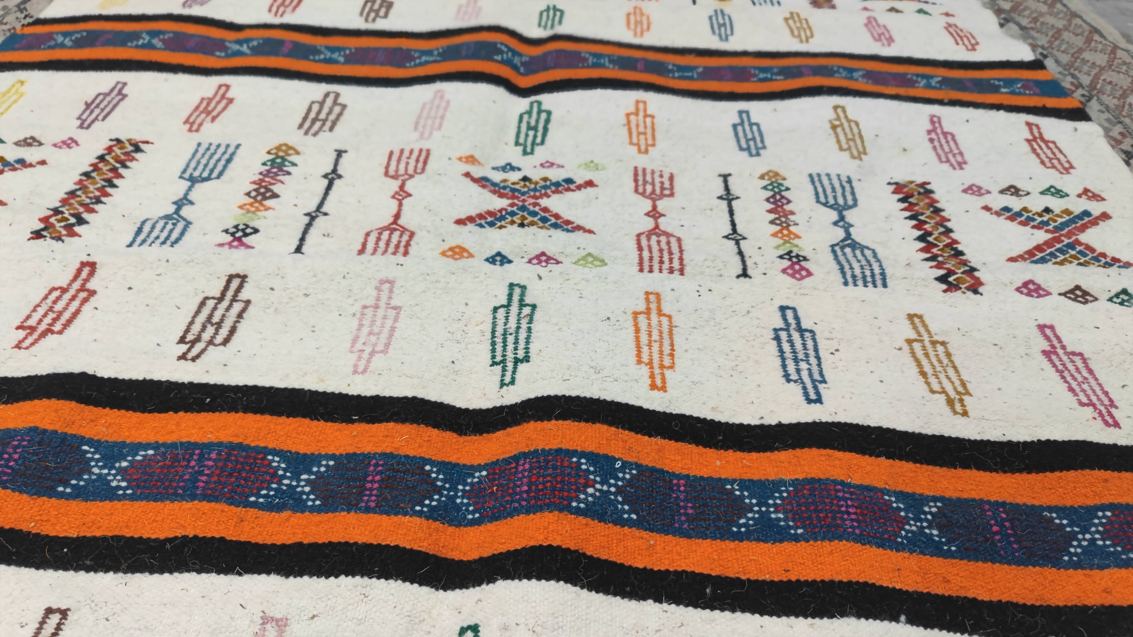 Handmade Berber rug in natural wool