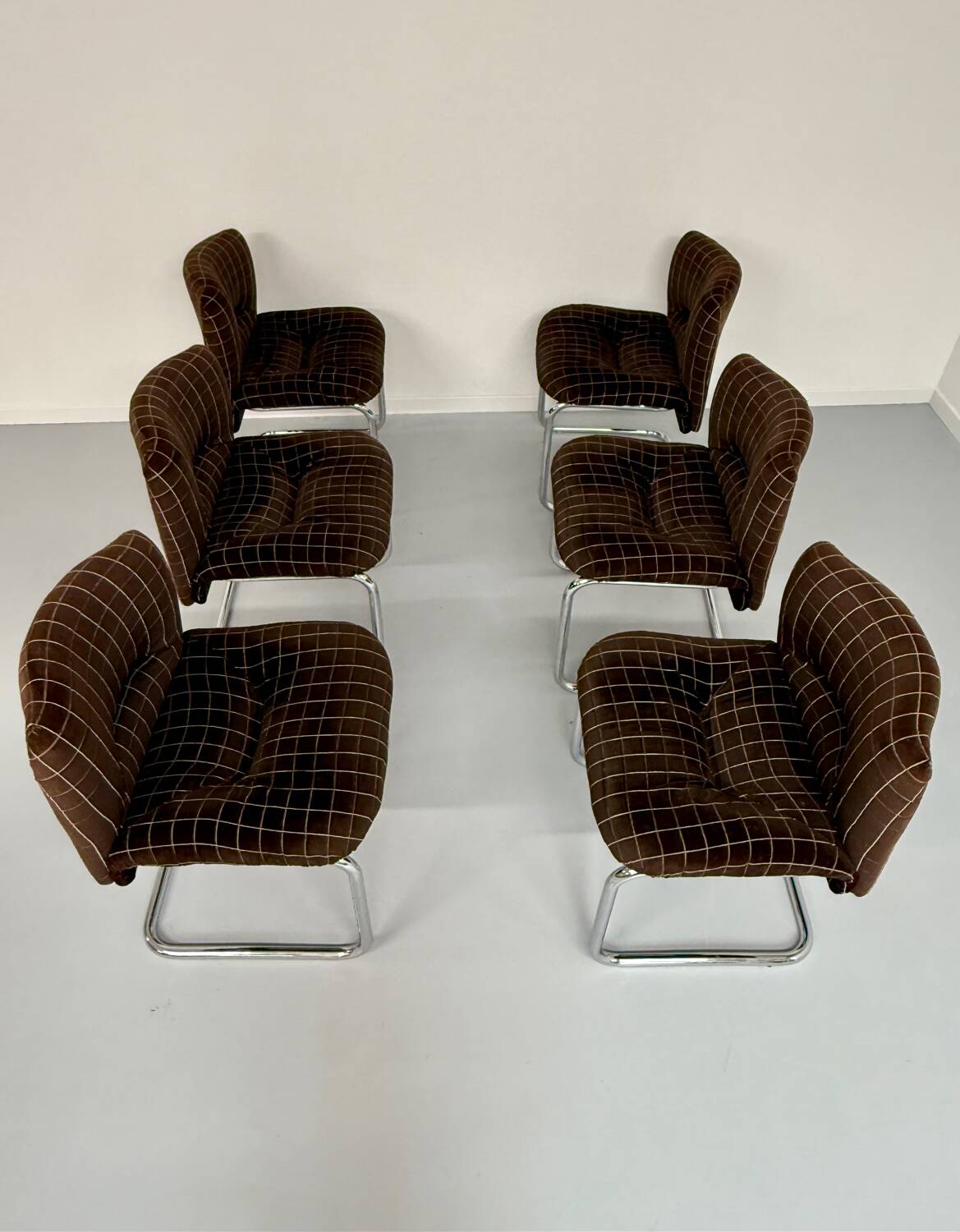 6 old tubular and velvet chairs Italian design from the 70s
