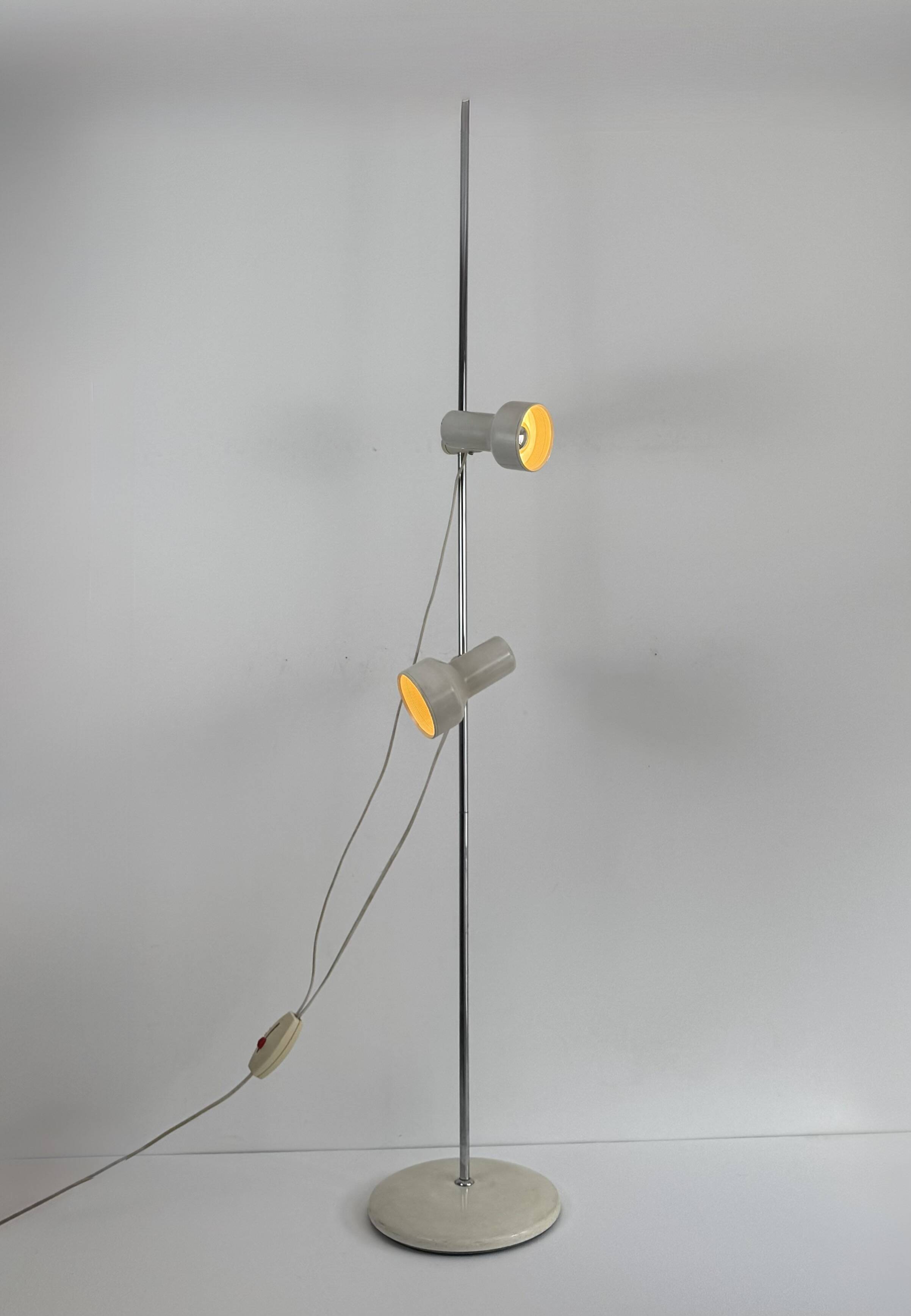 Vintage adjustable floor lamp, chrome and pressed moulded beige ABS, France 1970.