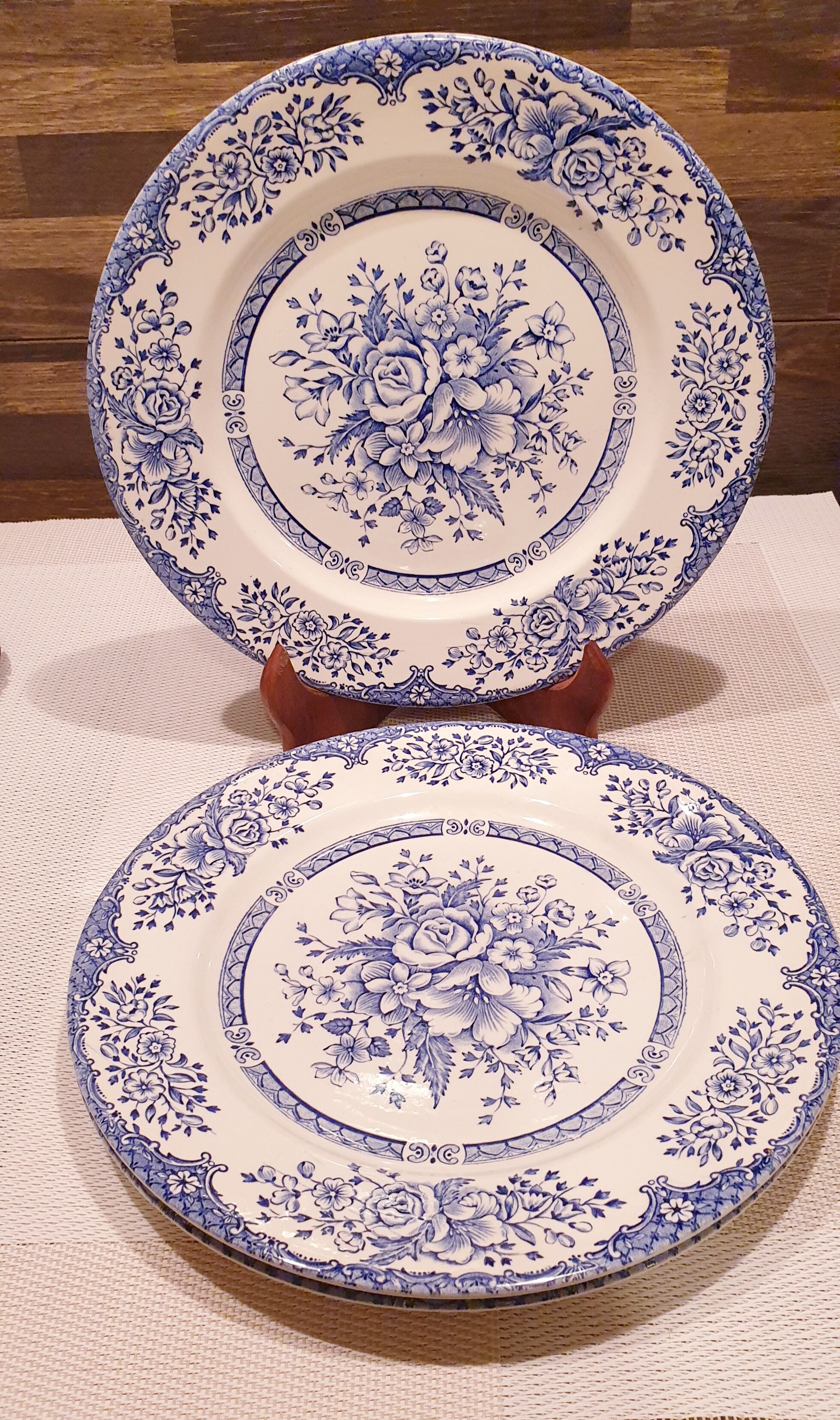 3 plates blue flower vintage English porcelain