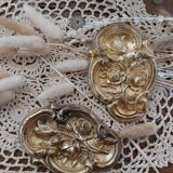 Lot de 2 ornements en ormolu, 19ème, ancien caches -clous