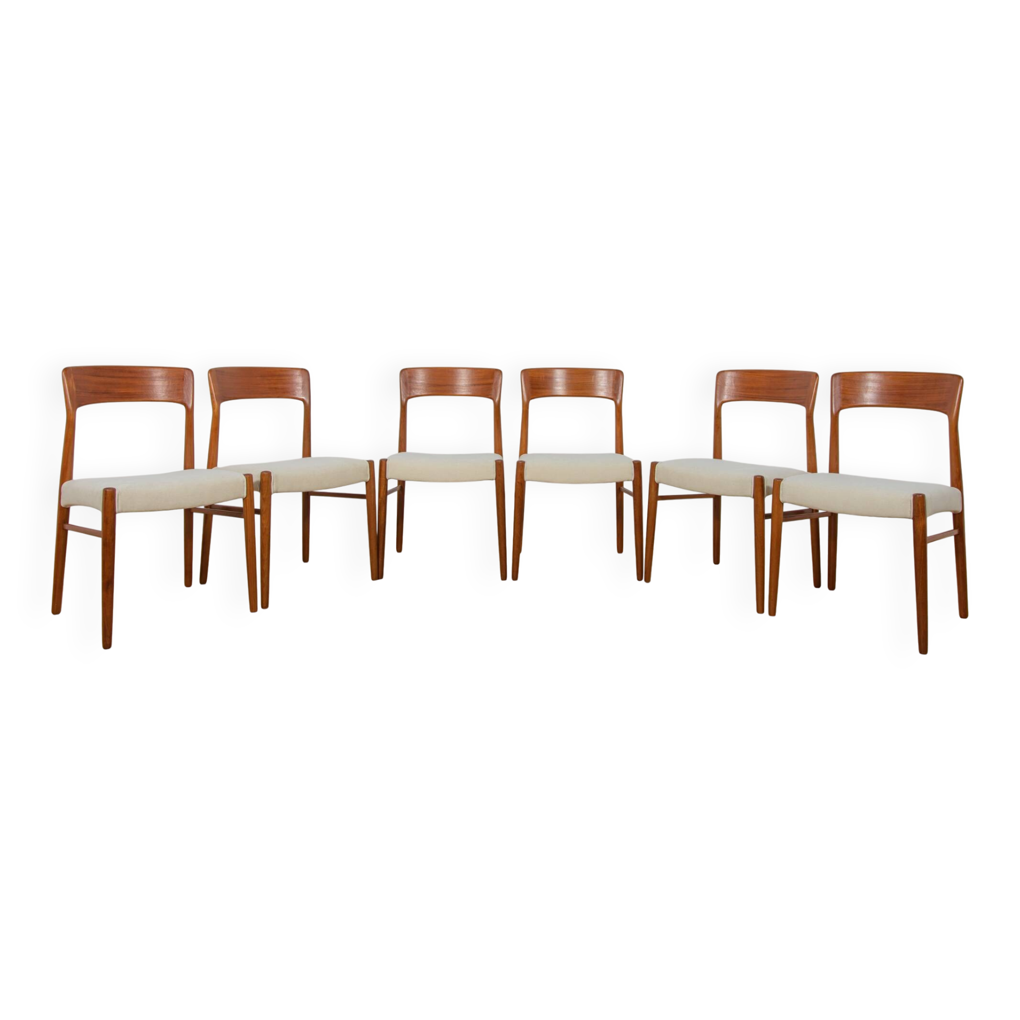 Mid-Century Modern Teak Dining Chairs model 26 by Henry Kjærnulf  for Korup