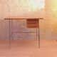Petit bureau vintage en bois et métal