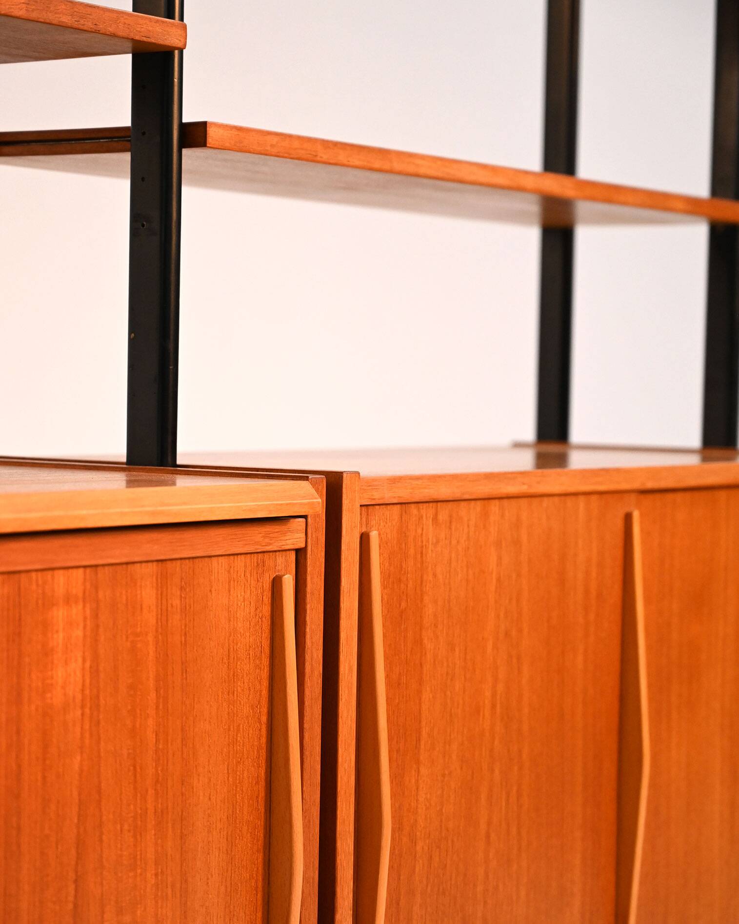 Scandinavian modular teak and lacquered wood shelving unit, 1960s