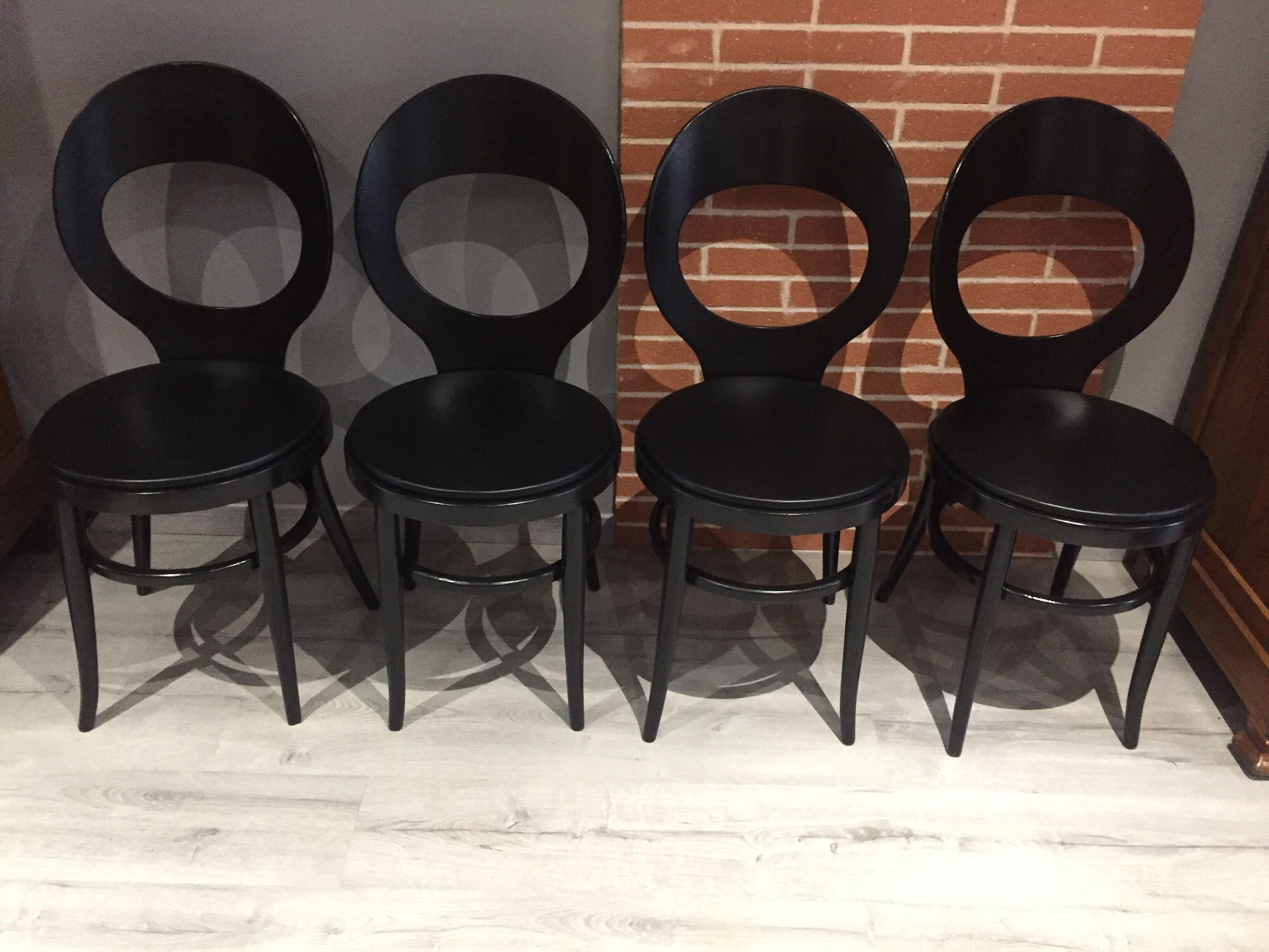 Suite of 4 Baumann chairs, model "seagull"