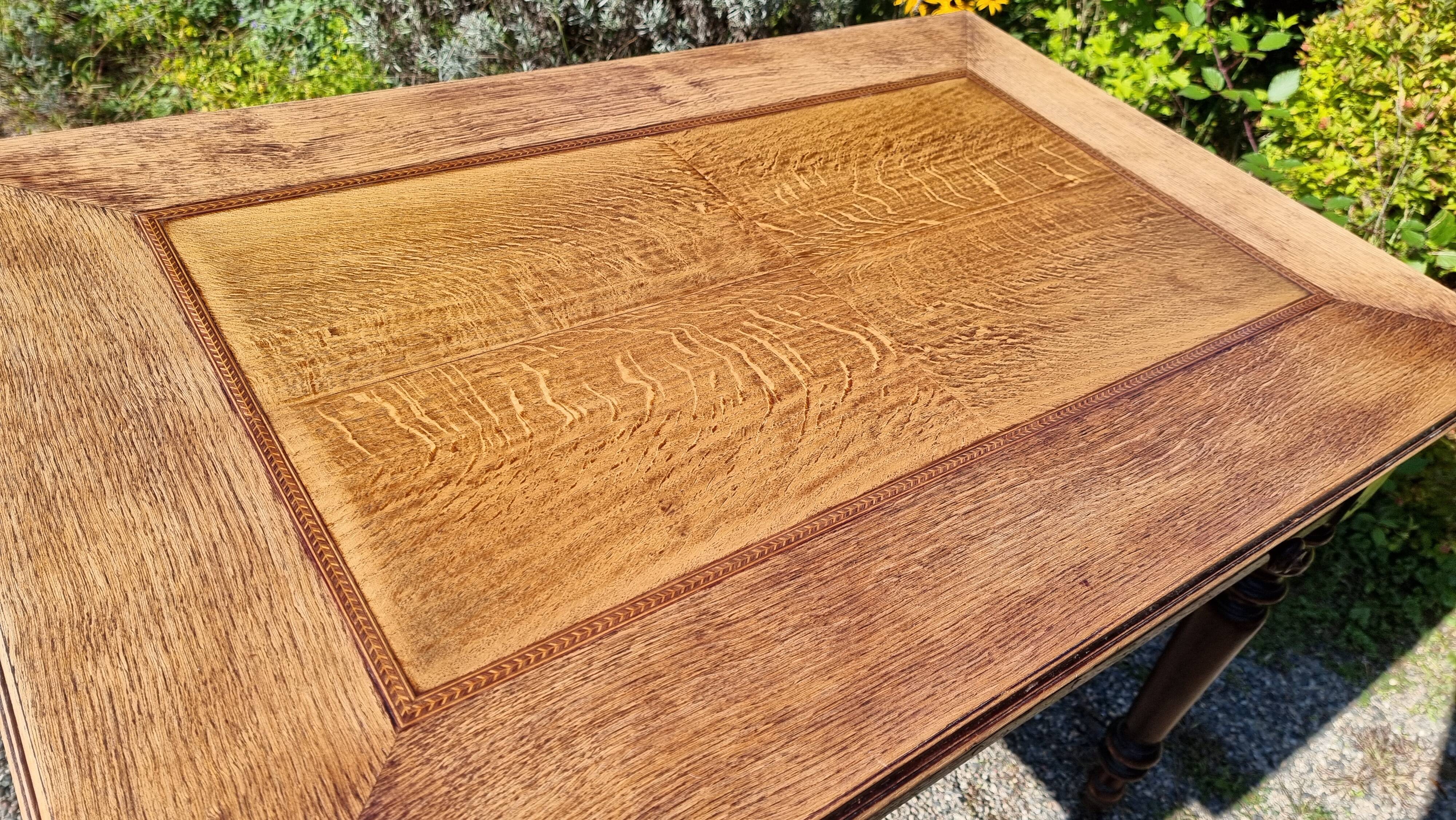 English style removable tiered desk