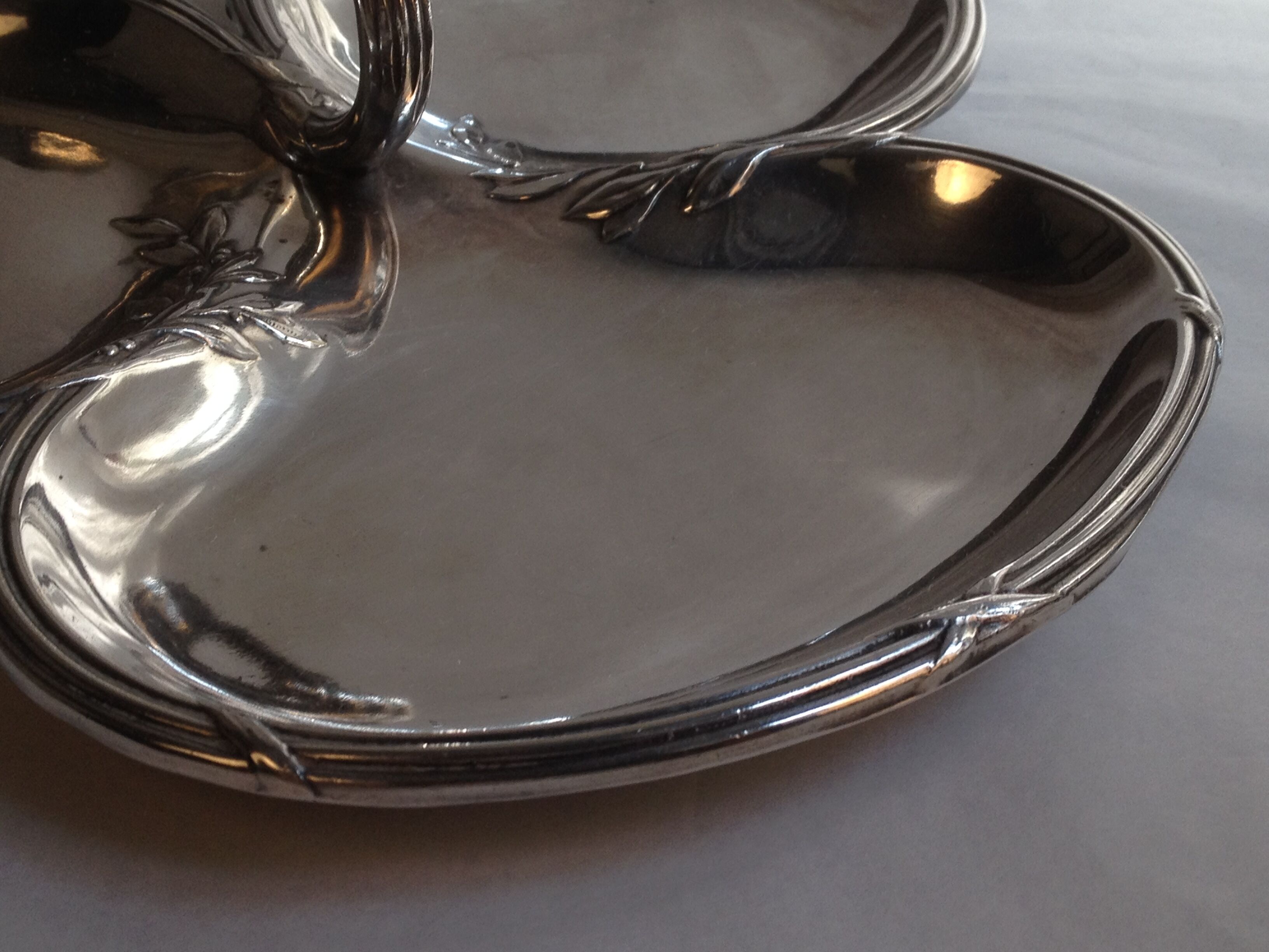 Serving dish in silver metal from the brand Gallia/Christofle