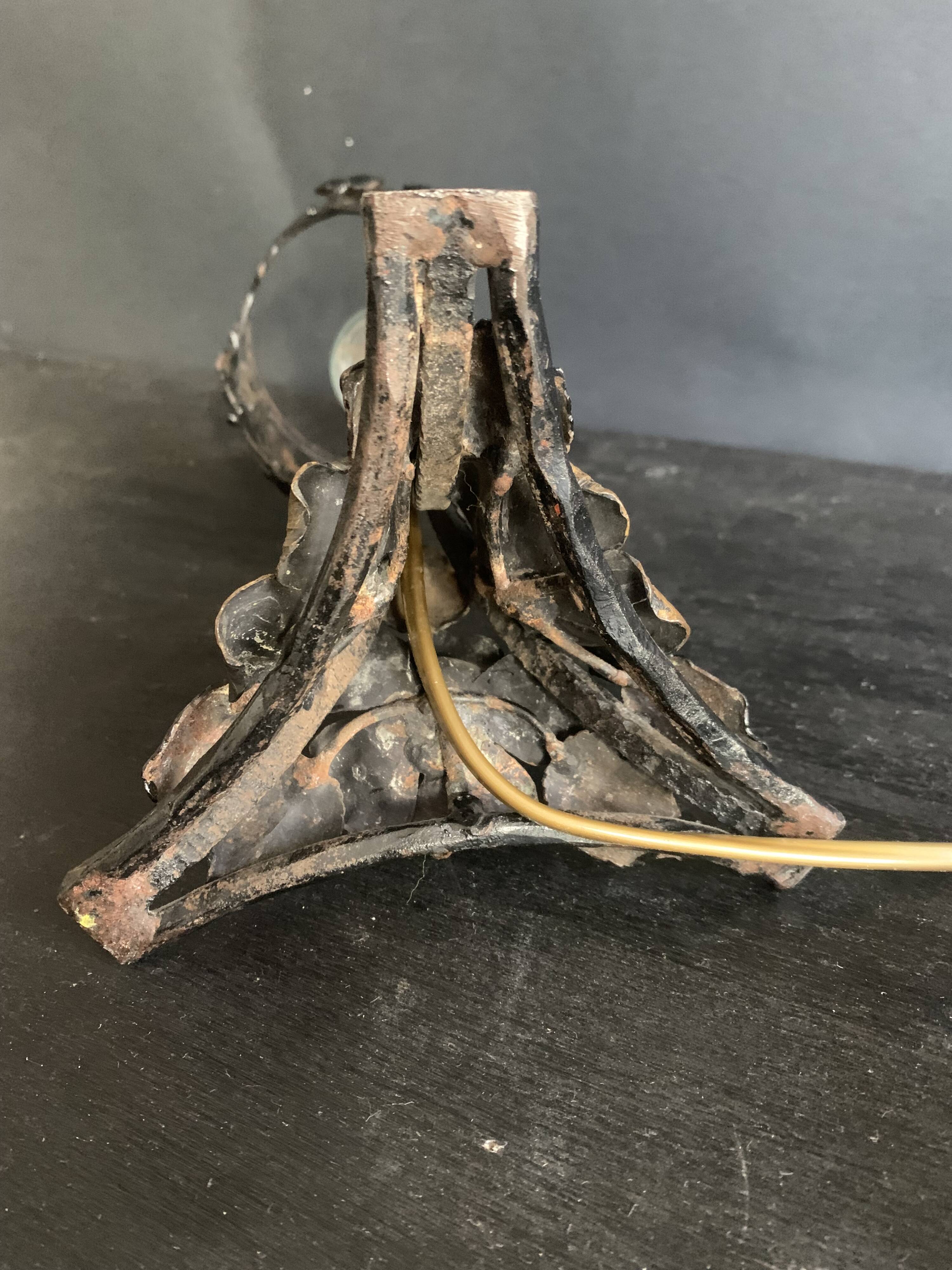 1900 Art Nouveau wrought iron lamp with floral motif