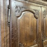 Louis XV cabinet from the 18th century in carved wood