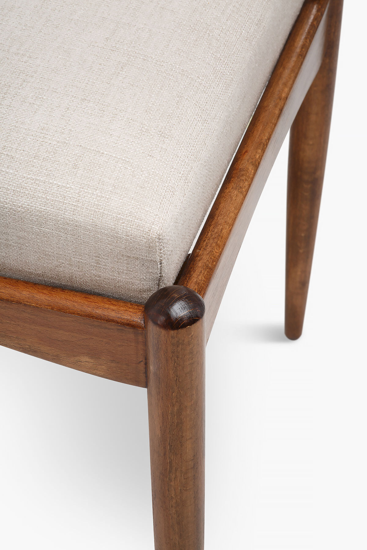 Set of 2 GFM-64 armchairs with footstool