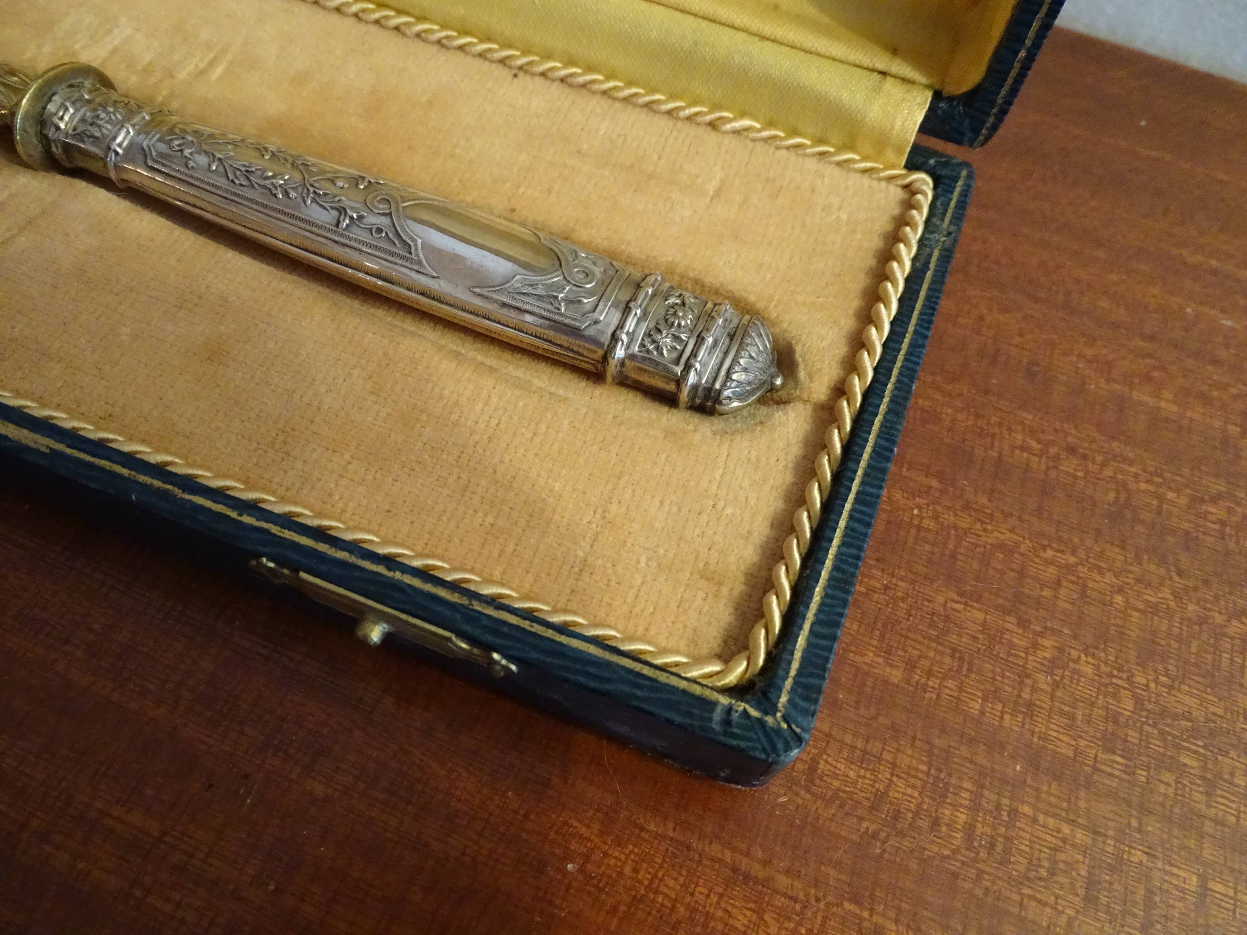 Silver pie shovel filled and vermeil old 1900 punch minerva