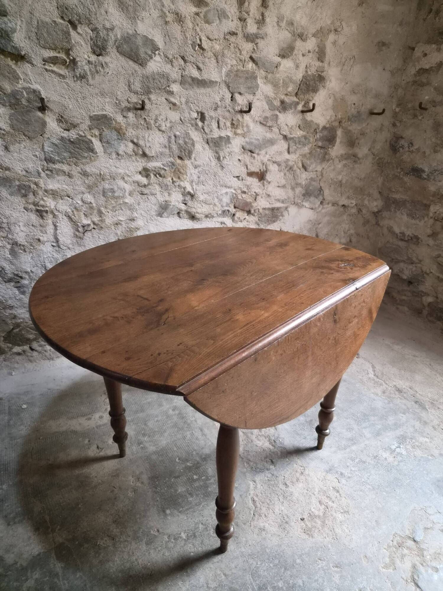 Table à abattants ancienne en chêne français, table à manger ronde, vers 1880–1920