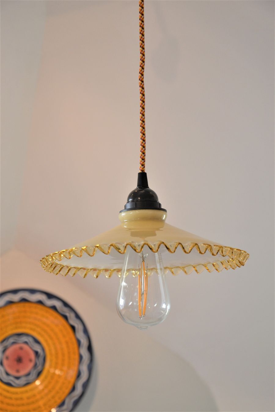Straw yellow opaline hanging