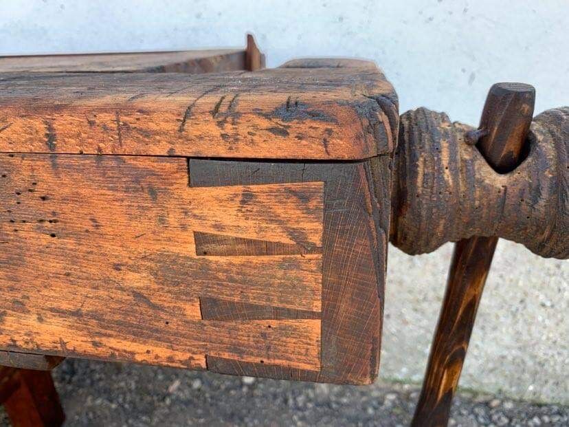 Old carpenter's workbench in solid wood late nineteenth century