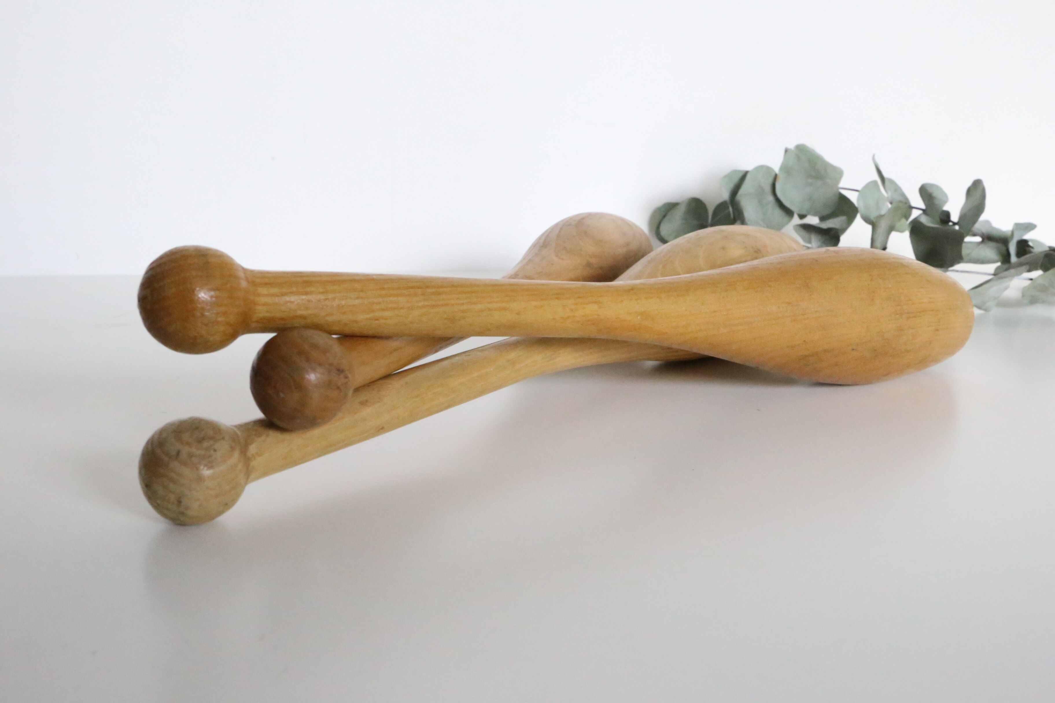 Set of 3 vintage juggling pins, beech wood, vintage