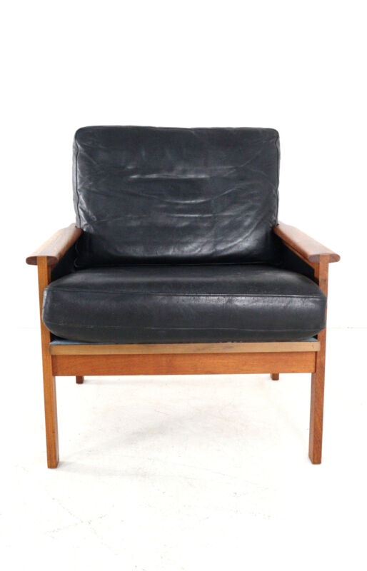 Illum Wikkelso for Niels Eilersen Capella armchair