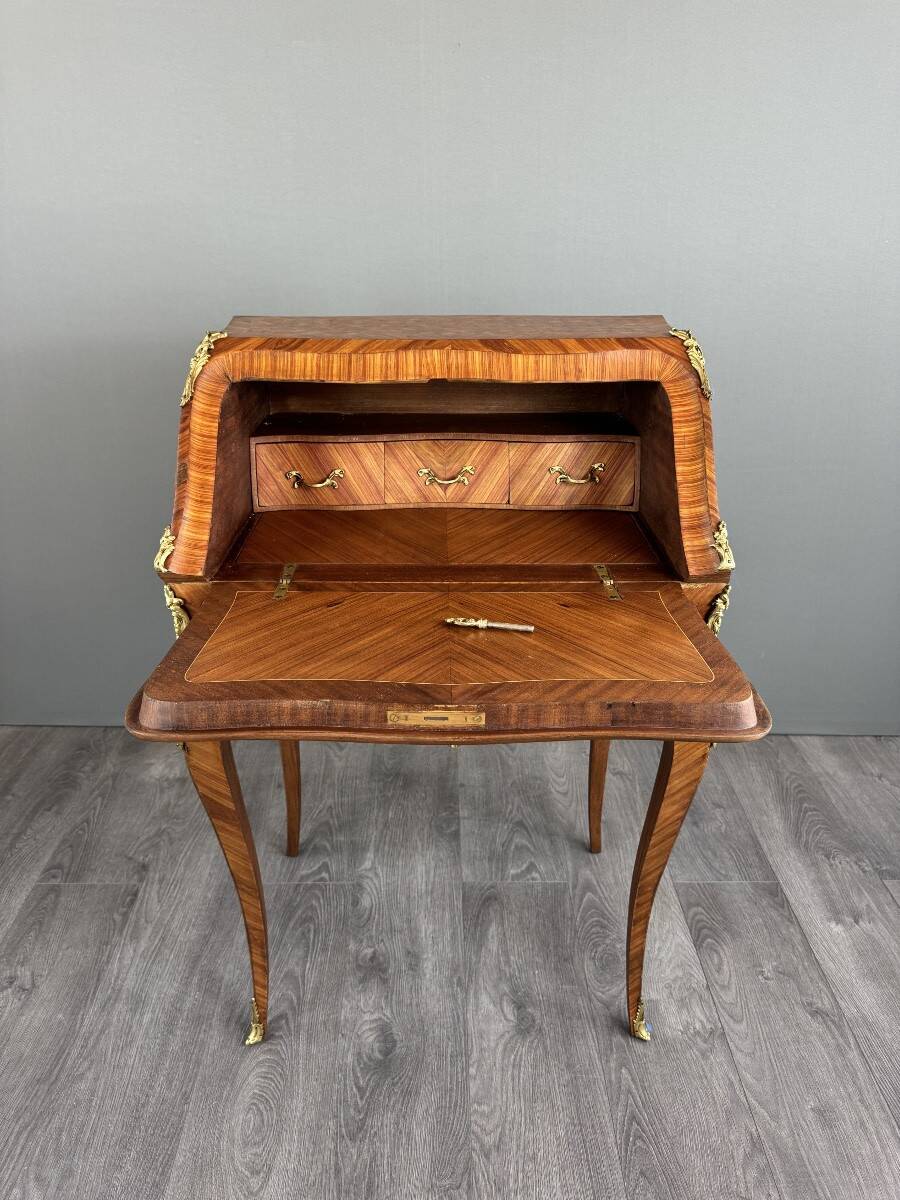 Secrétaire à pente en marqueterie, fin XIXe siècle