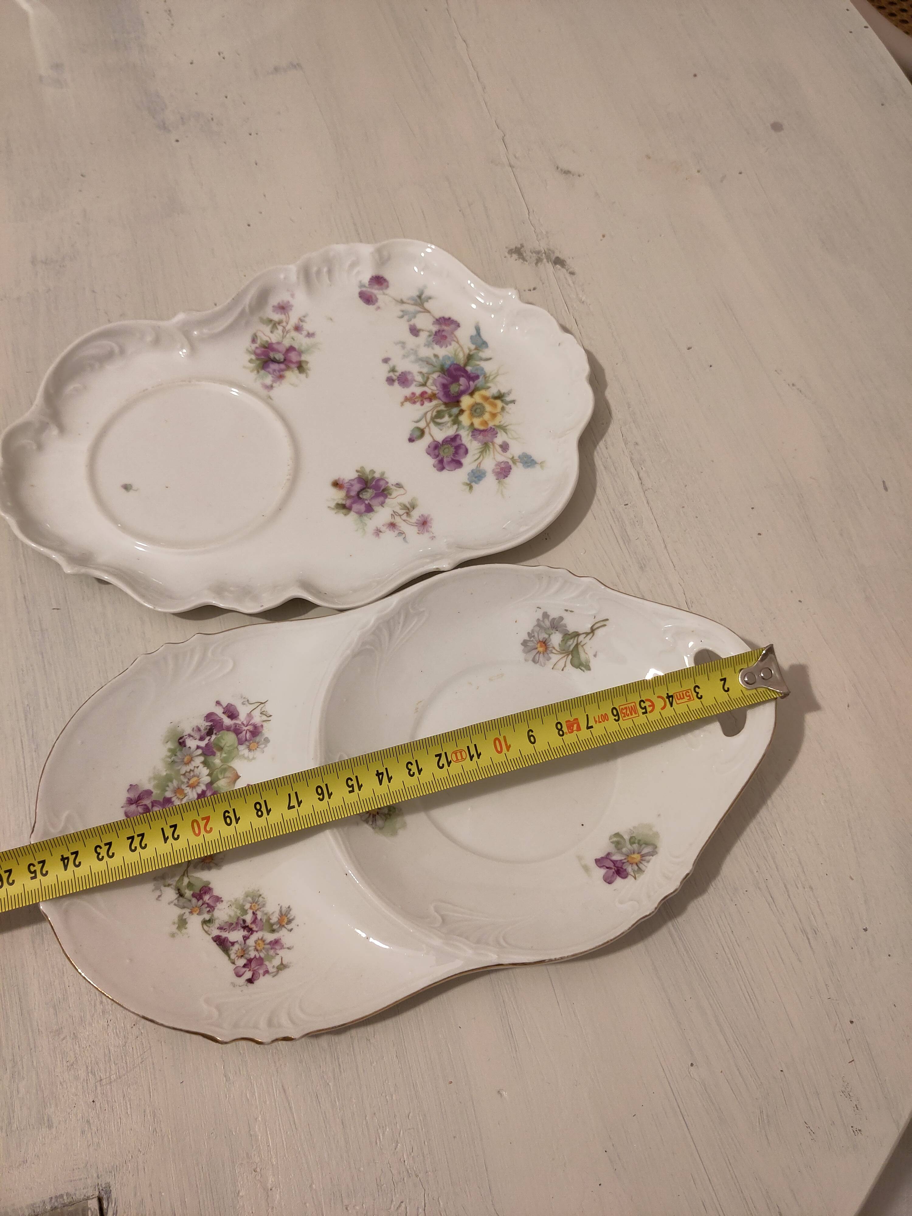 Plats présentation avec emplacement tasse/bol/ramequin
