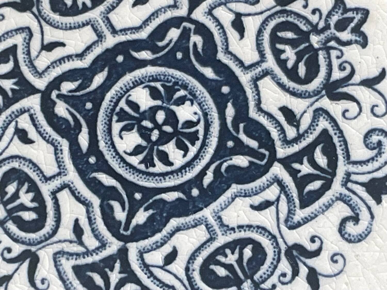 Old opaque porcelain dish from Gien, Montmorency model