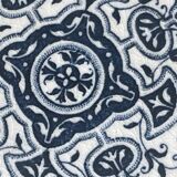Ancien plat en porcelaine opaque de Gien modèle Montmorency