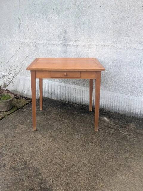 Table, desk, console