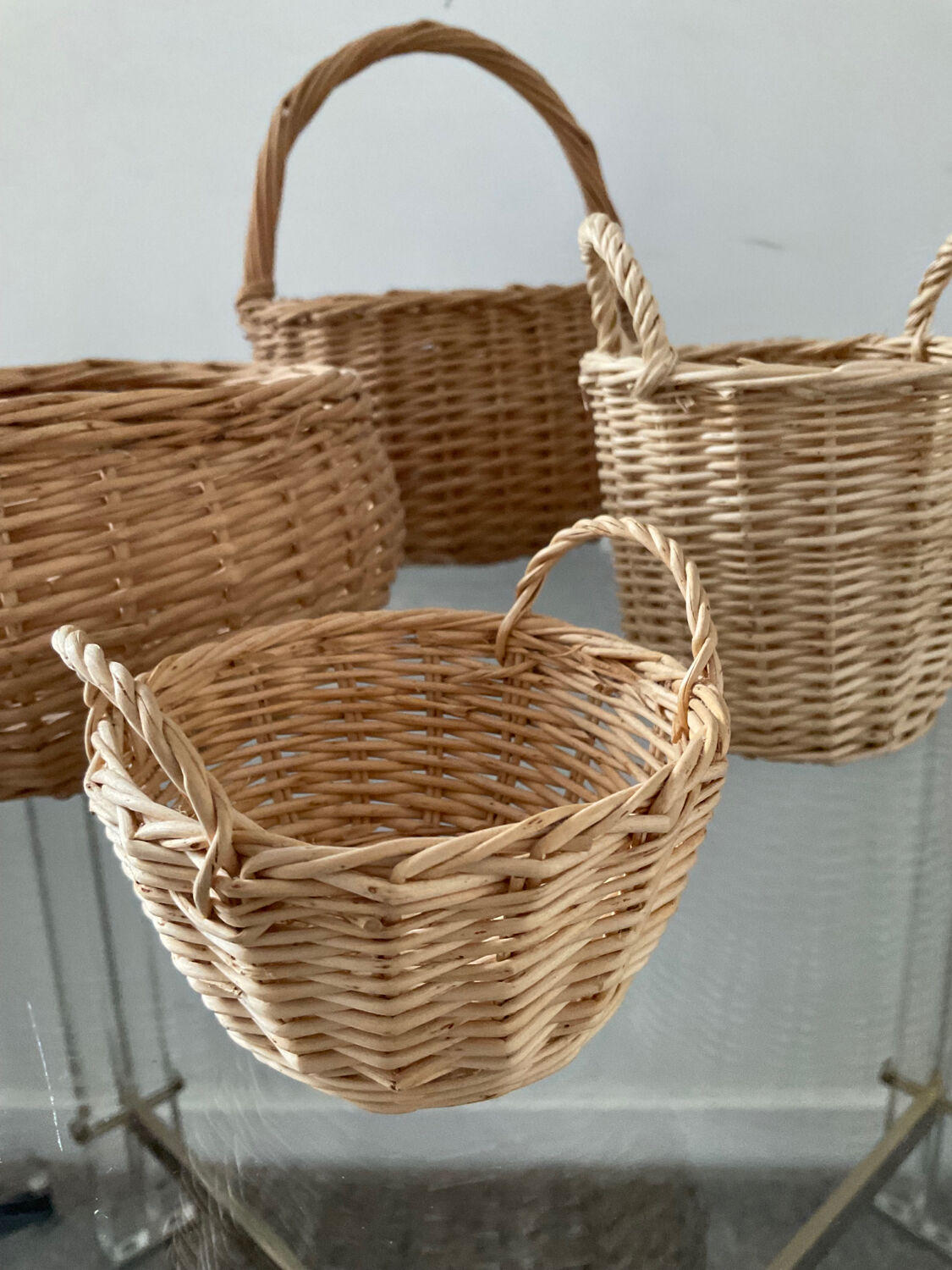 Series of 6 vintage wicker baskets