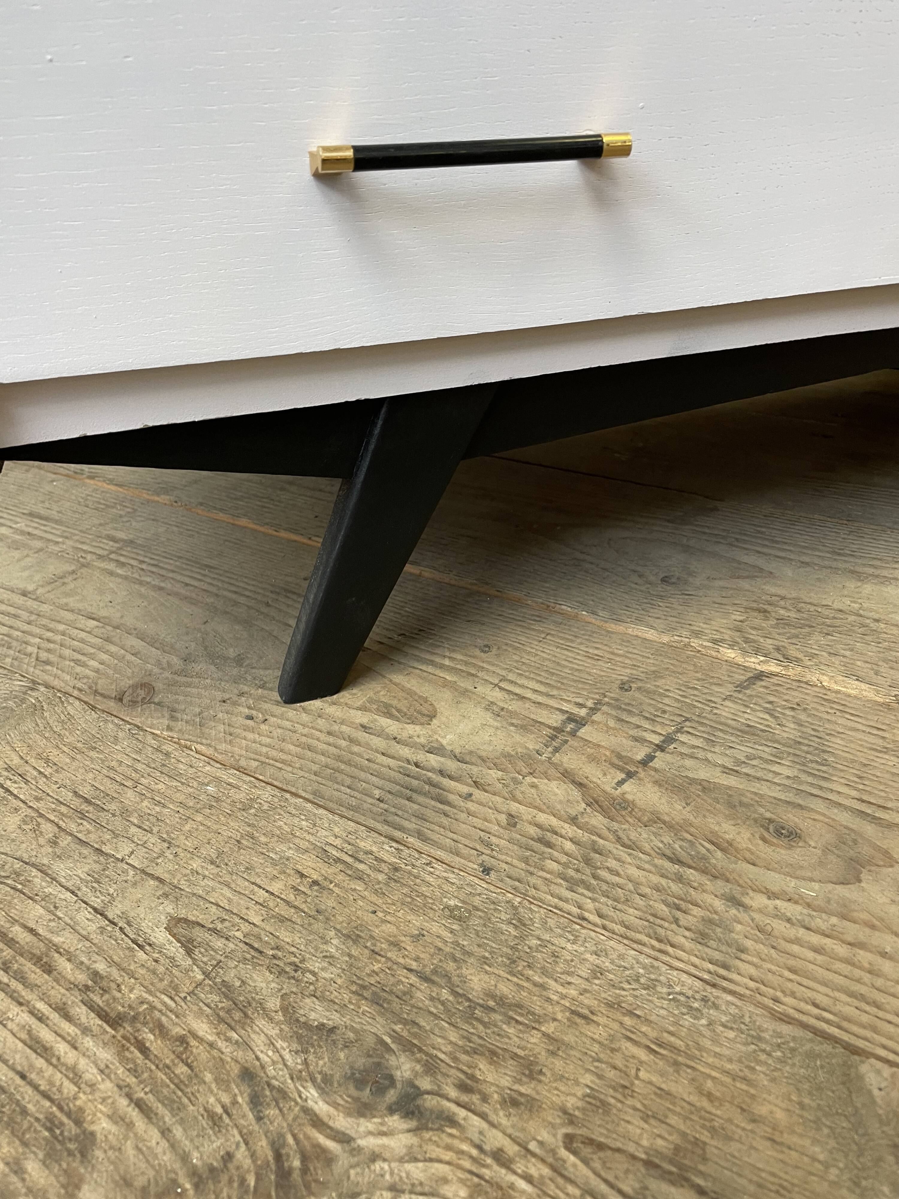 Vintage chest of drawers