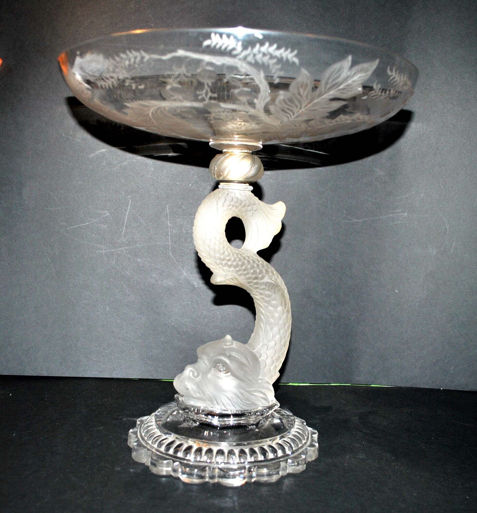 Standing cup dauphin crystal of baccarat 1897