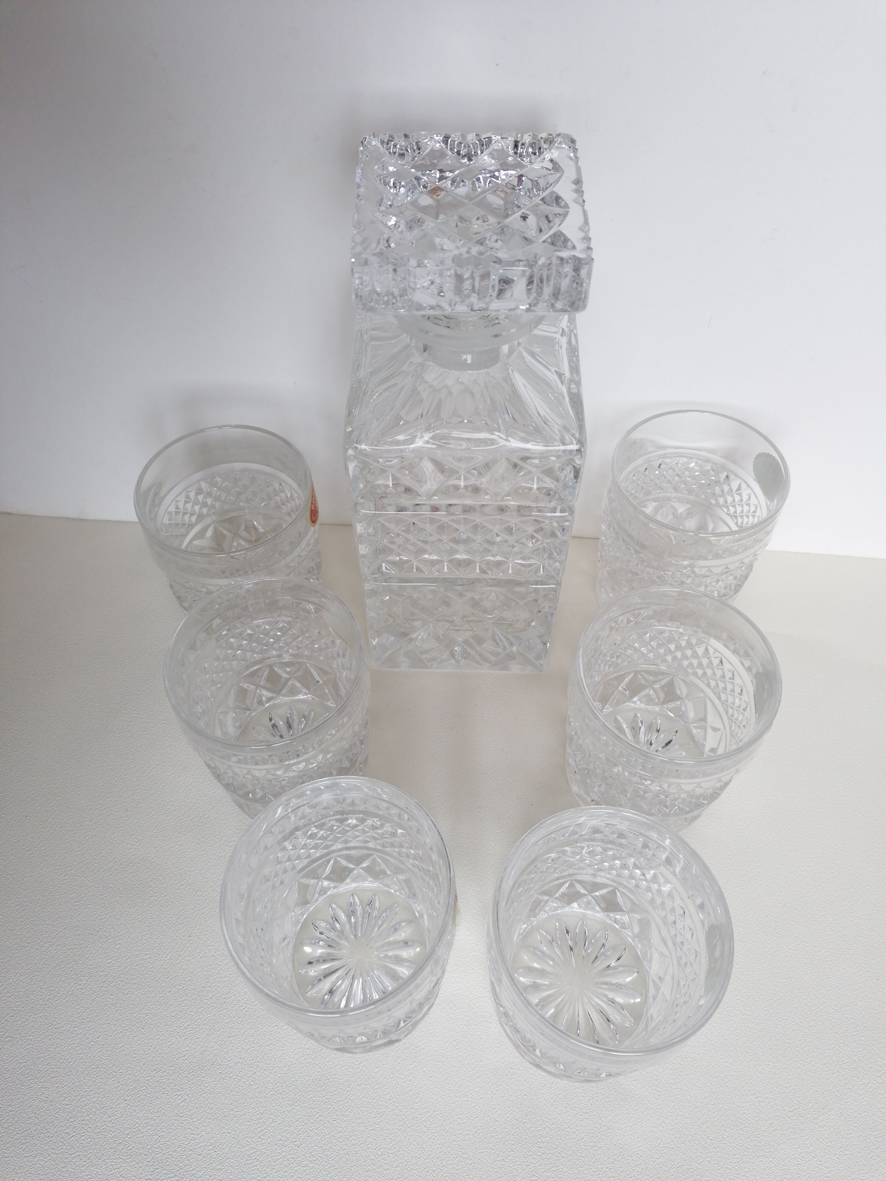 Crystal whisky service