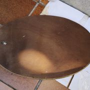 Ancien miroir ovale guilloché doré et peint