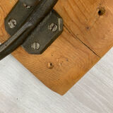 Wall-mounted coat rack