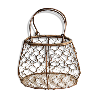 Old small mesh basket