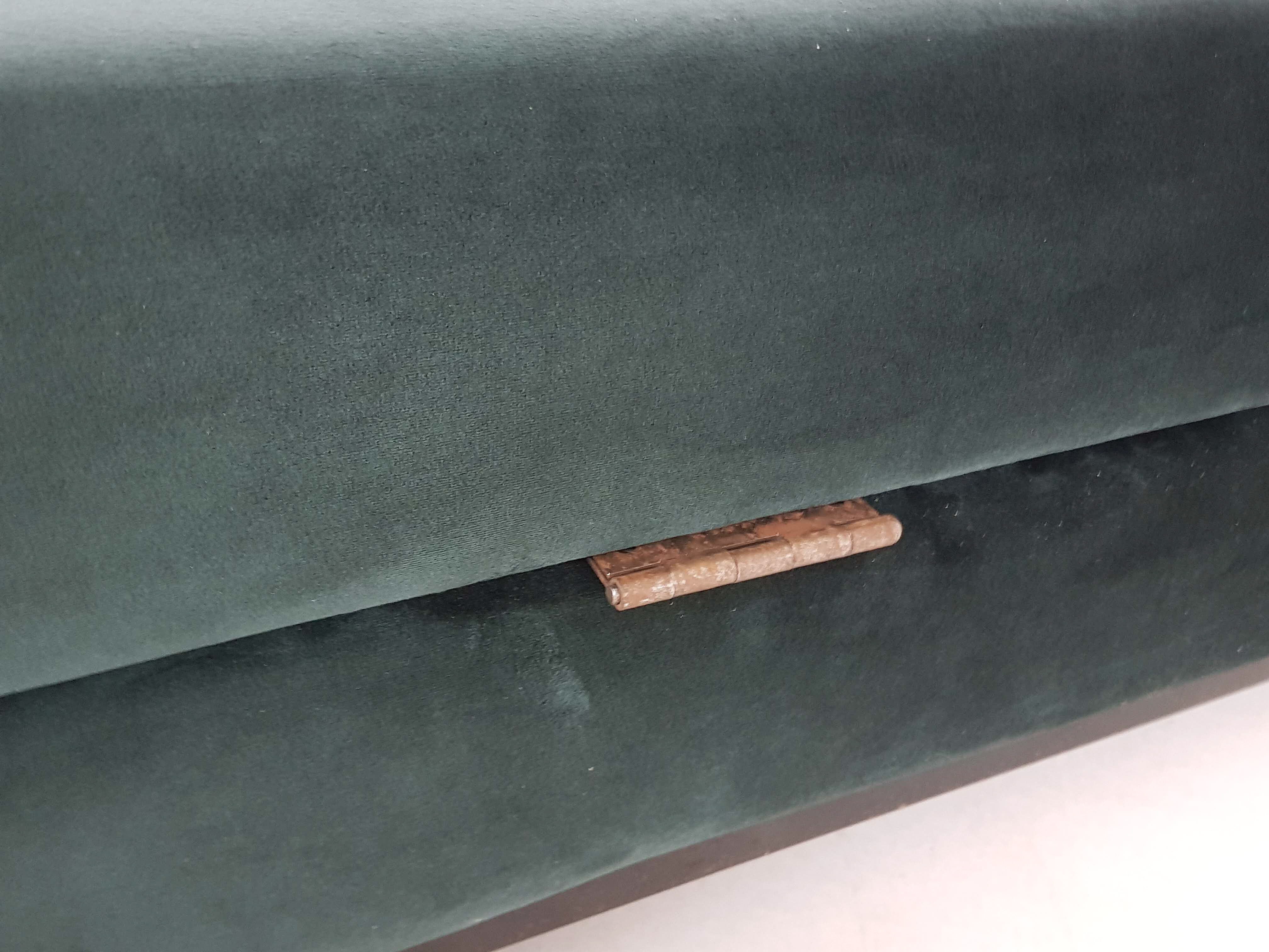 Green velvet daybed Netherlands 1950