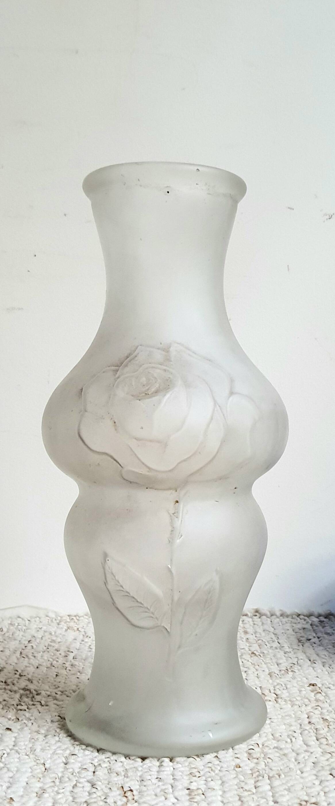 Art deco vase with floral pattern in molded pressed glass vintage 1930s