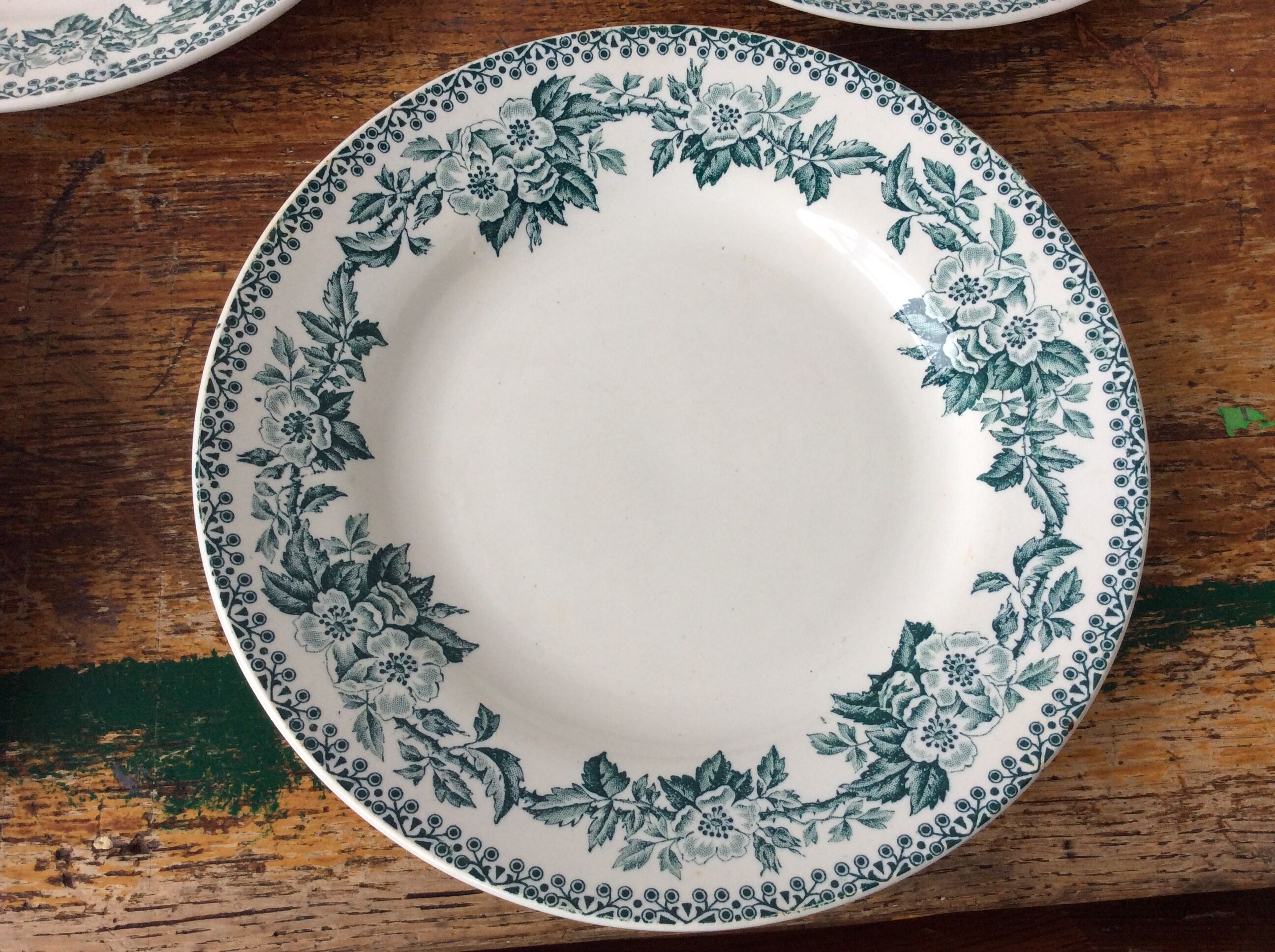 6 assiettes Terre de fer modèle Guadeloupe
