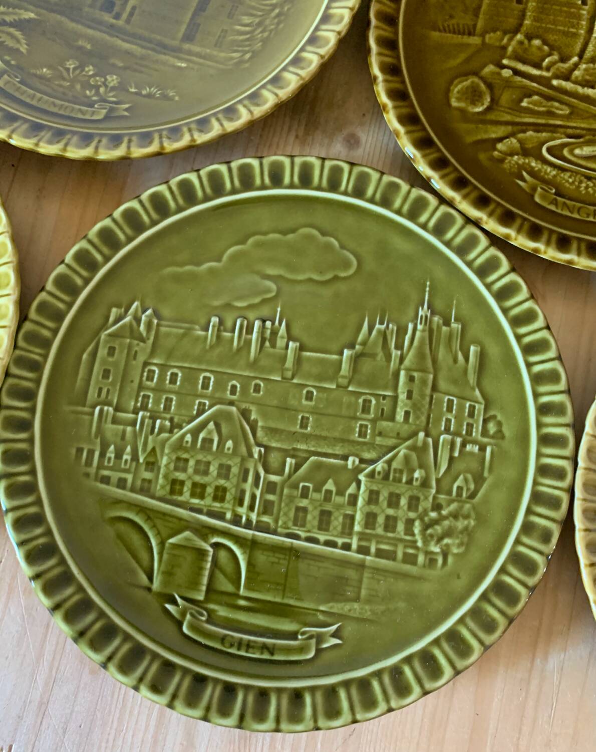 Gien earthenware Loire castle plates