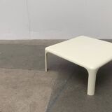 Demetrio lounge coffee table from the Italian space age of the mid-century by Vico Magistretti for Artemide.