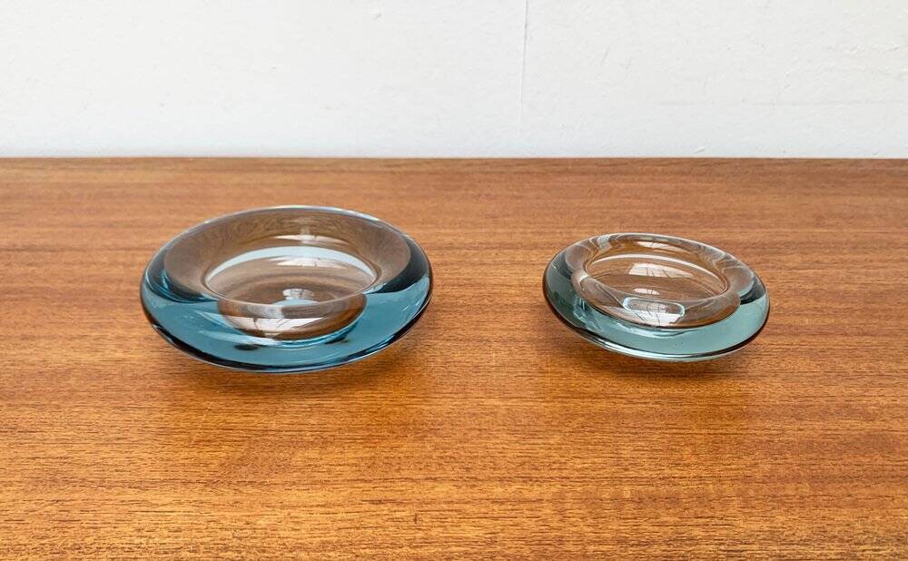 Set of 2 Danish glass bowls from the mid-century by Per Lütken for Holmegaard, 1960s.