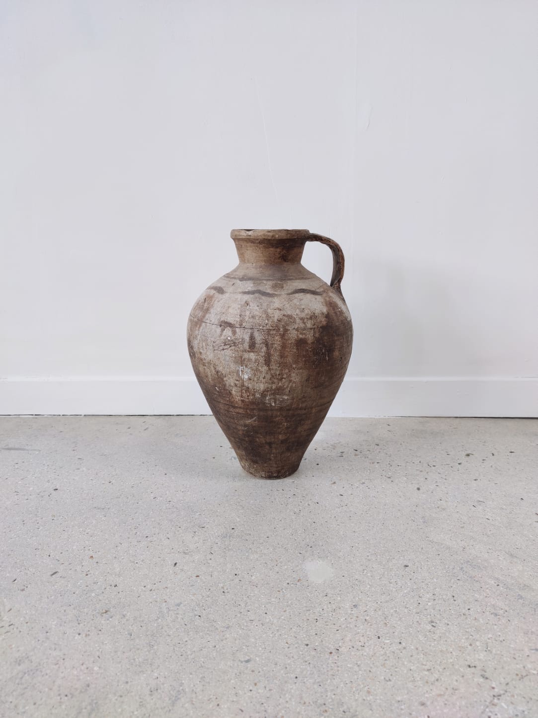 Terracotta amphora (clear) H:42cm