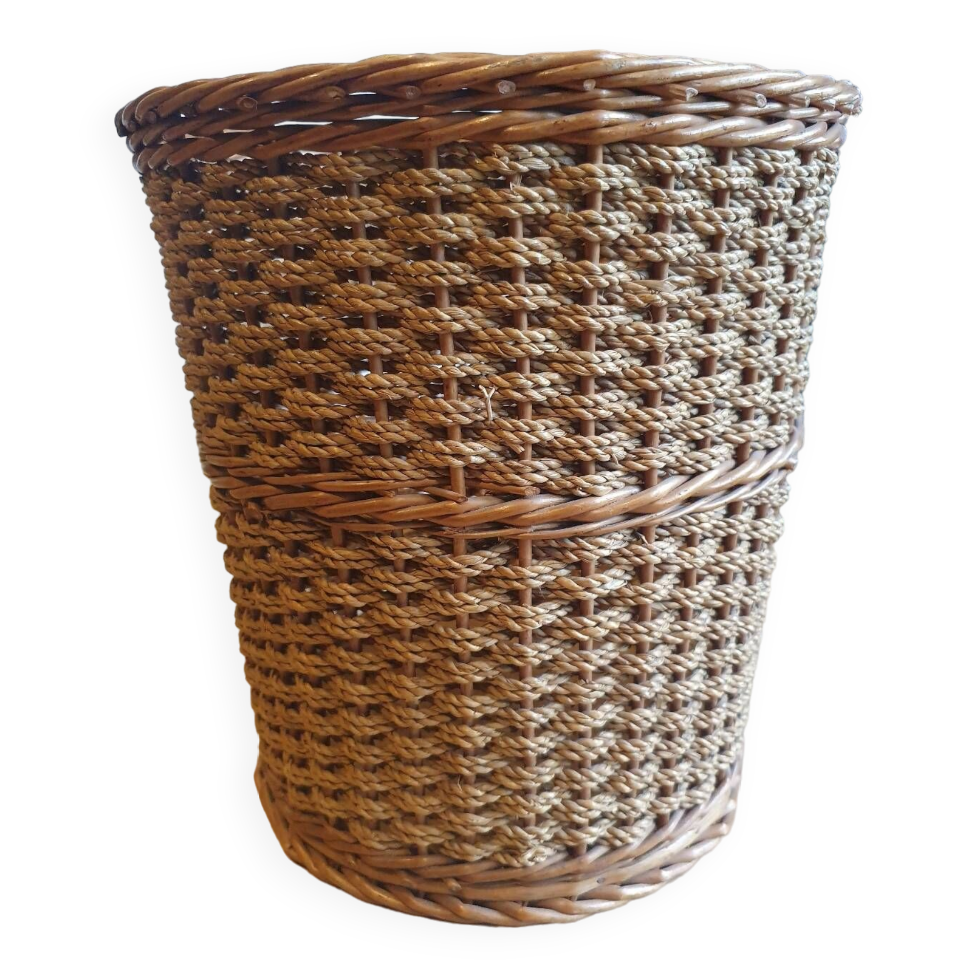 Rattan plant pot
