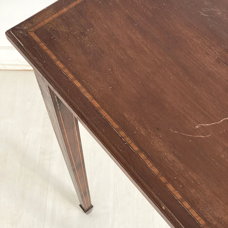 Square mahogany table and mahogany veneer