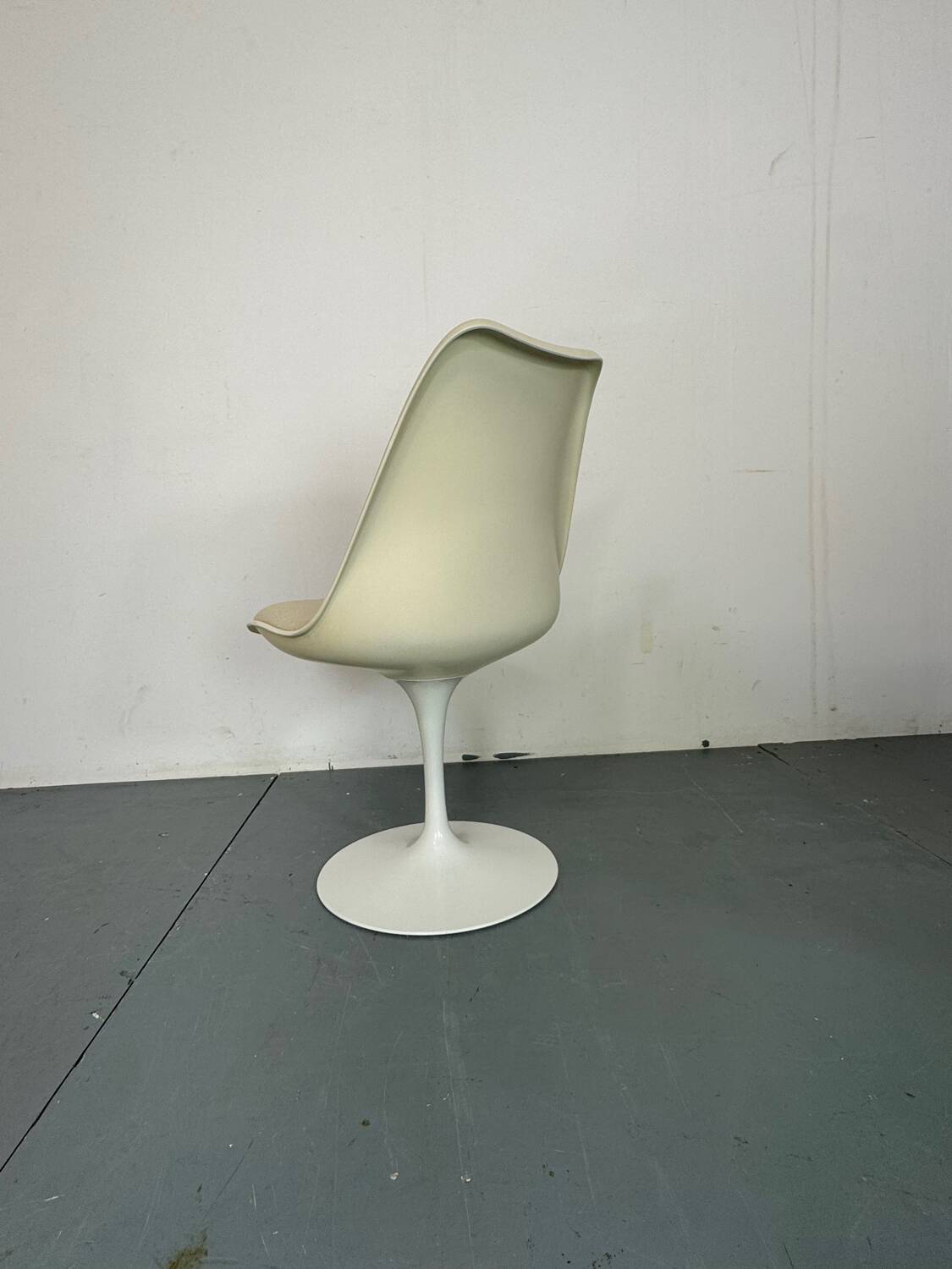 4 Mid-Century Modernist Space Age Tulip Chairs by Eero Saarinen Knoll, 1960s