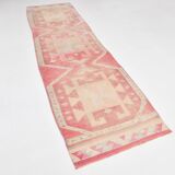 Tapis couloir vintage rose et vert pastel, charme bohème anatolien